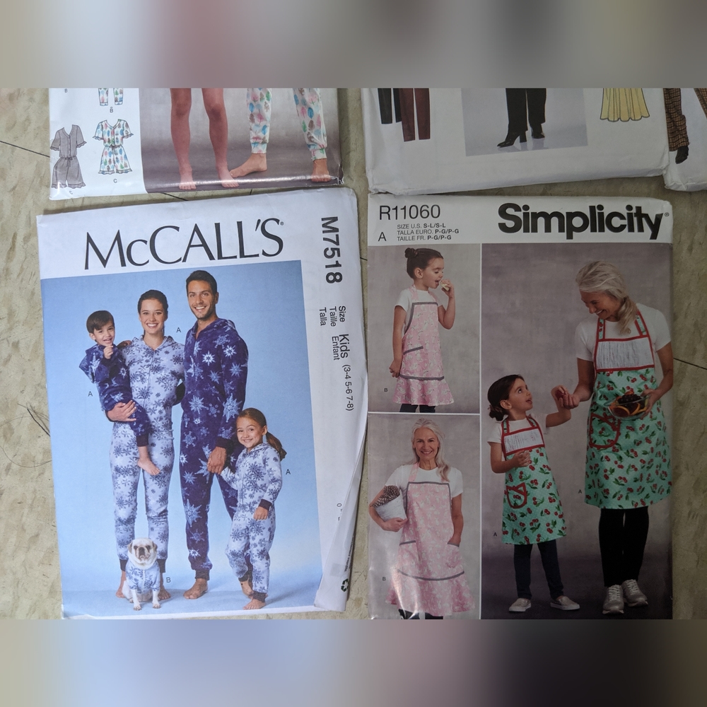 Simplicity Sewing Patterns - Picture 2 of 7